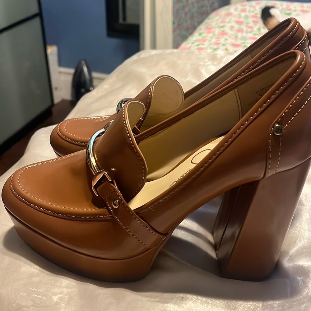 Heel loafers